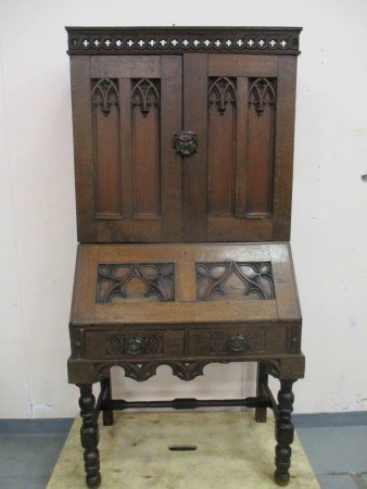 2539 - Skrin goticky styl dub 1860  2 - dilna  94 x 54 cm  V - 191 cm  -  11 900 kc 